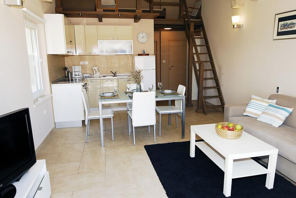 Apartment Maslina *