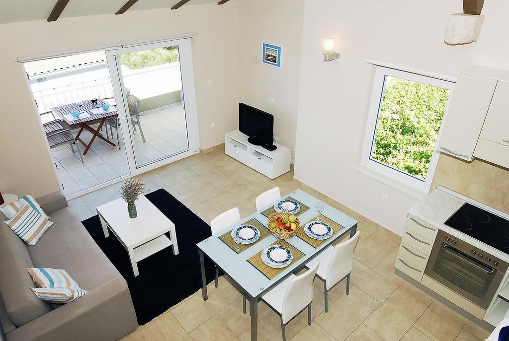 Apartment Maslina Primosten