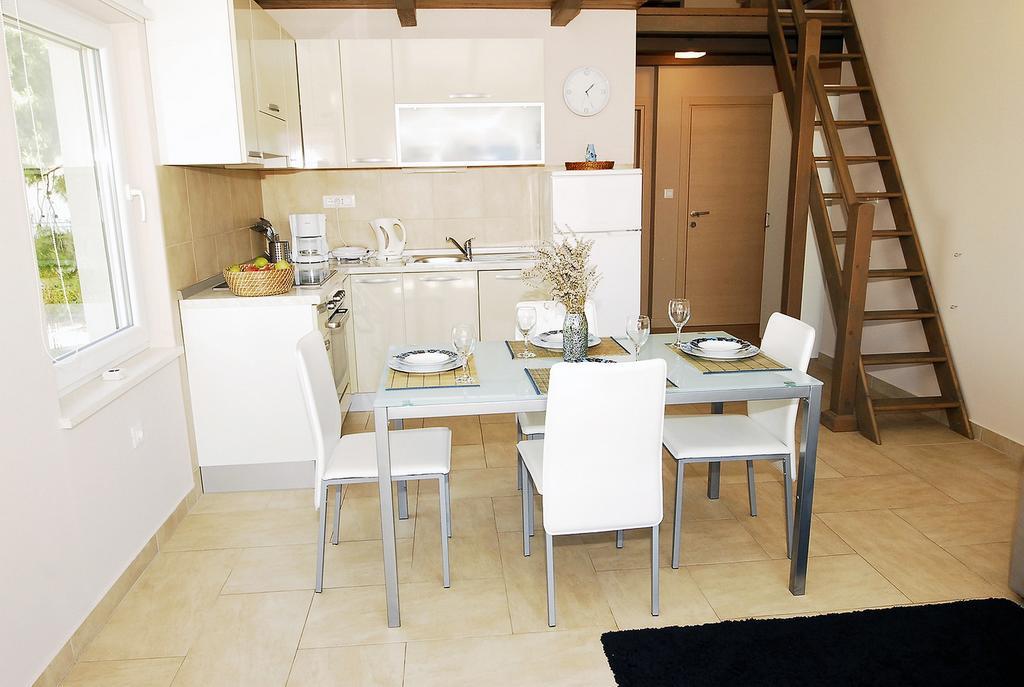 Apartment Maslina Primosten